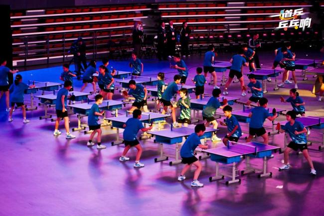 上海乒乓球嘉年华开幕 全城热炼乒乓情