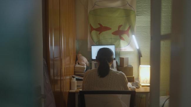 一个女外卖骑手的世界：系统之下，生存之上