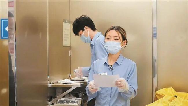 逝者托梦家属投诉入殓师未脱纸尿裤 离谱投诉引关注