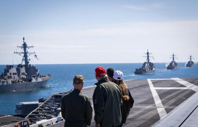 胡塞武装让美军航母改道 绕道非洲避冲突