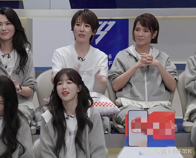 唐艺昕李小冉王濛自拍