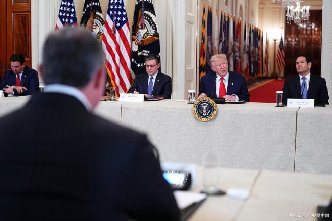 美军霍尔木兹海峡动手拦截，伊朗亮出损失清单，局势一触即发 全球油路被掐