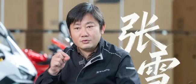 陪看：张雪机车向第三冠发起冲击 负重前行挑战极限