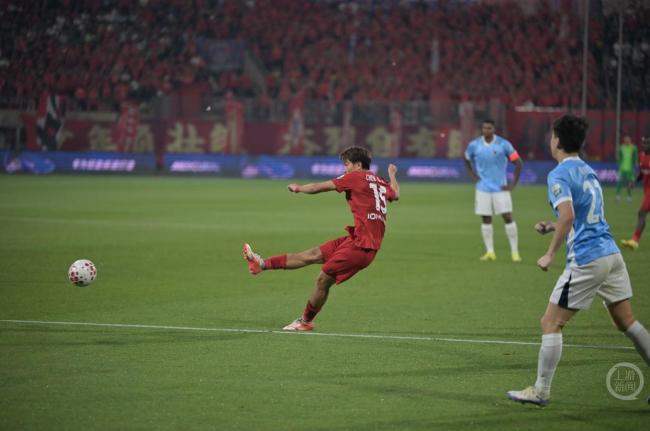 重庆铜梁龙斩获球队首个中超三连胜 队长复出助胜局