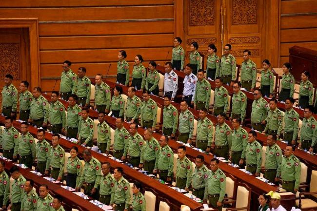 国台办权威发声：统一后台湾“零压力”，解放军将全面接管防务！