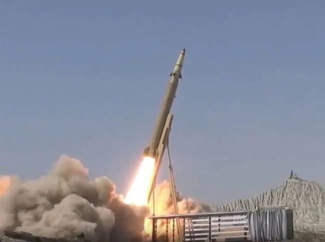 伊朗军方晒导弹和无人机库存 数量惊人引发关注