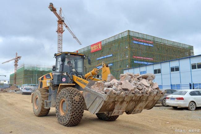 河南三地巨额数据造假25人被问责 虚高数字撑不起真实政绩