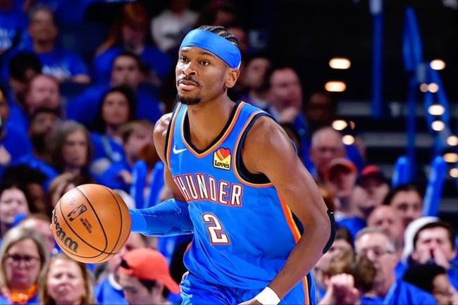 亚历山大17罚发酵 遭怒喷不配MVP