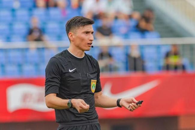 麦麦提江时隔4轮后再度主哨中超