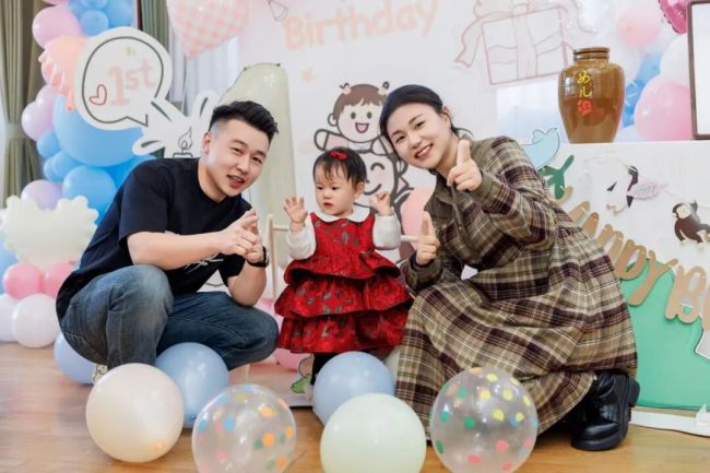 一家三口在老挝 生活因中老铁路改变 从迷茫到顺其自然