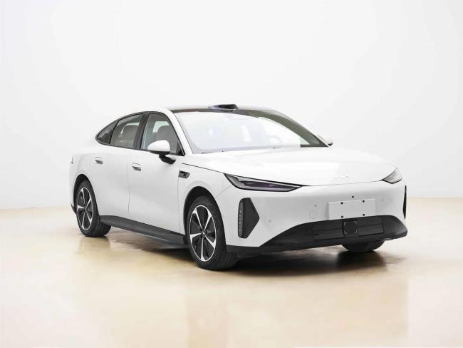 奇瑞风云A9轿跑开启小订 智美轿跑亮相北京车展