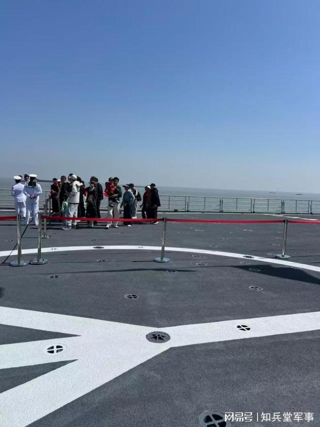 零距离探访052D型导弹驱逐舰丽水舰 海军节开放日亲历记