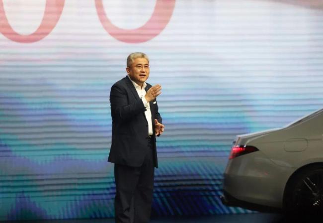 最大北京车展：雷军更忙李斌变“抠” 车圈风向标变化