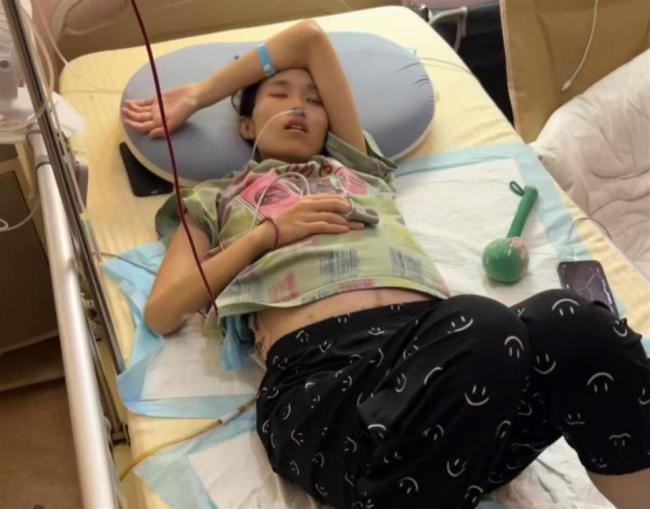 25岁女孩未婚而亡棺木不能进家门 传统习俗引发热议