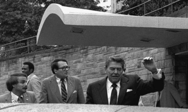 特朗普遇枪袭，事发地为45年前里根遇刺酒店 白宫安保再引关注