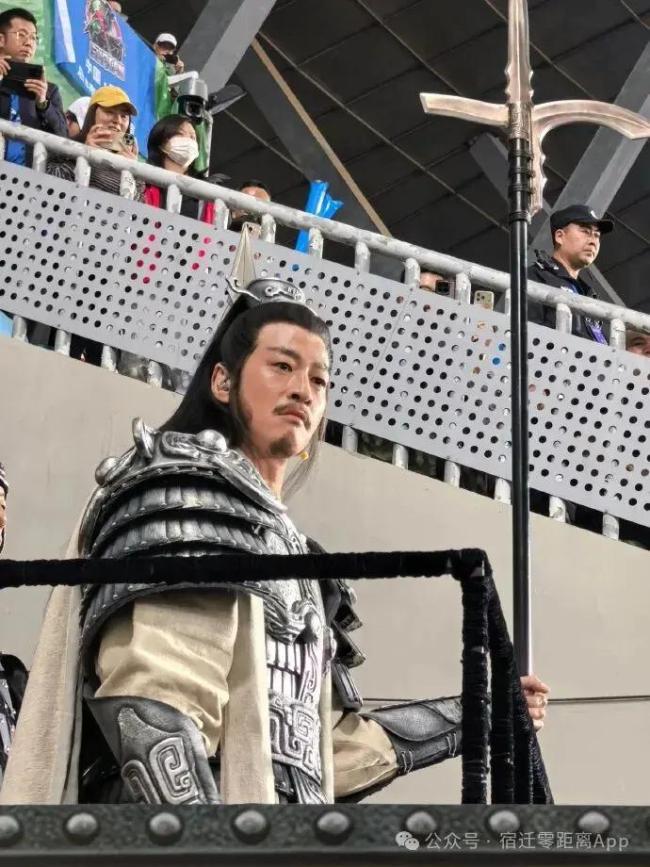 何润东出席苏超未收1分钱出场费 友情演出引爆现场