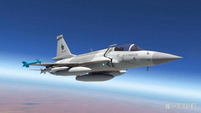 大V称印度“4.5代机”是高级拼装机 光辉战机成空壳摆设