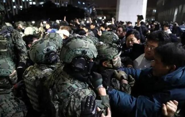 如何看待尹锡悦二审获刑7年 司法审判的深层意义