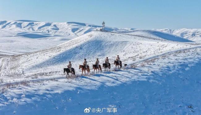 致敬守护山河的中国军人 节日仍坚守战位