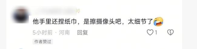 民警化身拍照工具人：拍完他的拍你的 意外营业暖人心