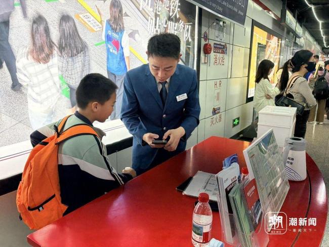 五一杭州龙翔桥地铁站有他们守护