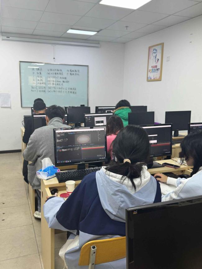 追觅全员做自媒体是盲目内卷吗 15分钟挑战引发争议