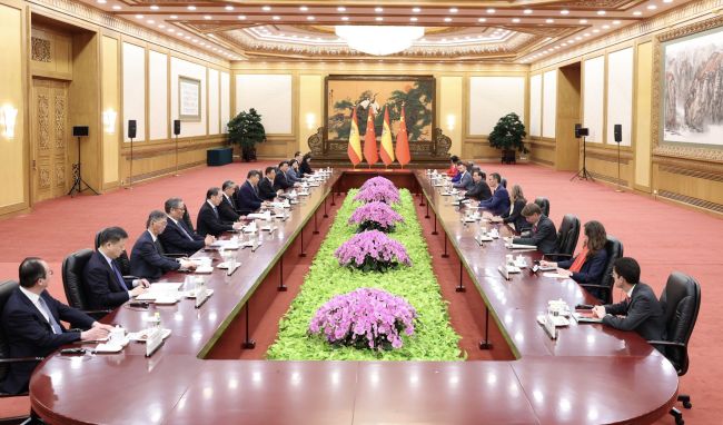 △ 2026年4月14日上午，国家主席习近平在北京人民大会堂会见来华进行正式访问的西班牙首相桑切斯。