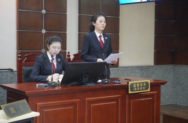 女子借微信号给男友险成老赖 身份信息勿轻借