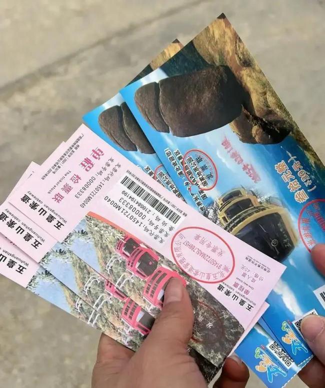 逃离5A景区的游客涌向“差评小店” 体验成本成关键