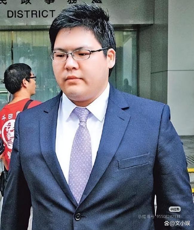 向太回应向佑姐弟恋 坚决不认此婚