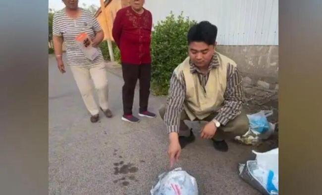 网购榴莲仅退款买家被行拘 掉包诈骗引关注