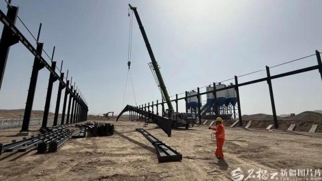 新疆独库高速2032年建成