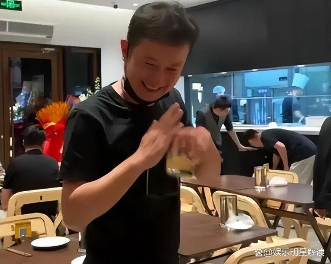 著作开酒吧了 创业新贵再添一店