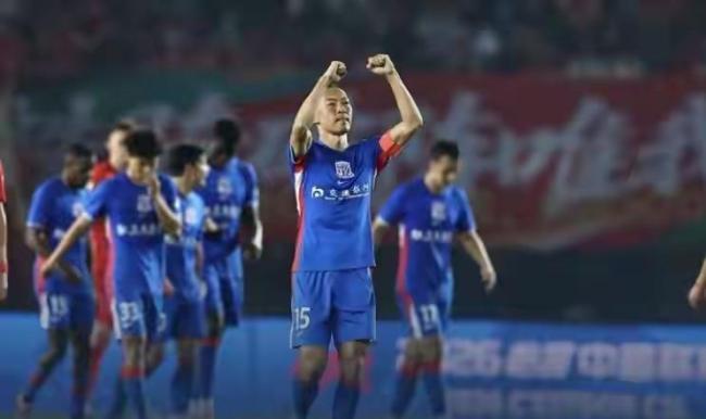 上海申花主场2-2战平重庆铜梁龙 朱辰杰头球双响救主