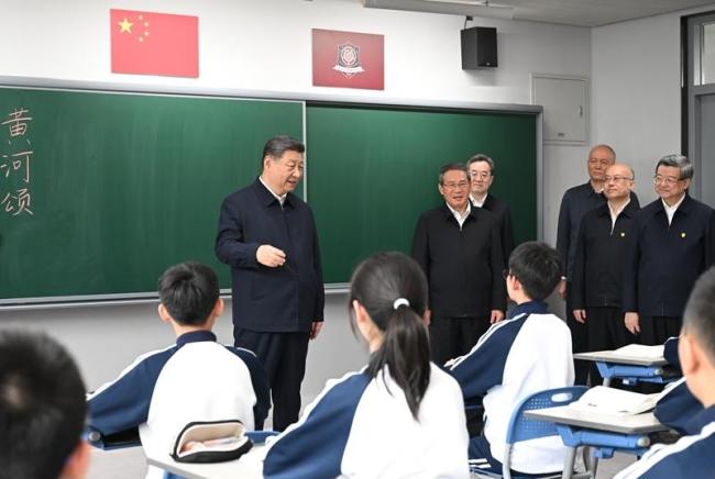 八大胜|把水管开水放B里作文|时政微观察丨科学决策为人民出政绩