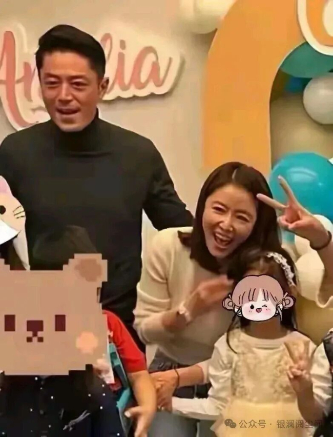 林心如晒女儿做的母亲节礼物 温馨画面打动网友