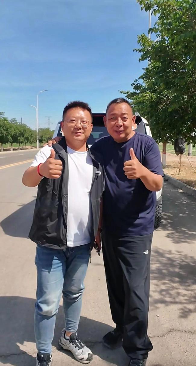 于东来买6710元香烟饮料送老乡 慷慨善举暖人心