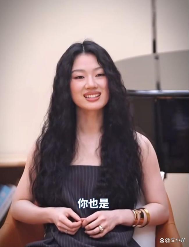 单依纯说吴彤谨言慎行 高能反击引热议