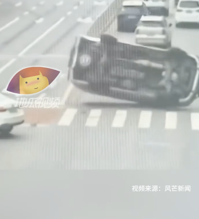 一男子醉驾闯红灯撞翻运钞车 交警误以为是来抢劫