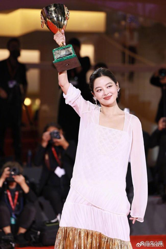 辛芷蕾出演好莱坞传记片黄柳霜 致敬传奇女星