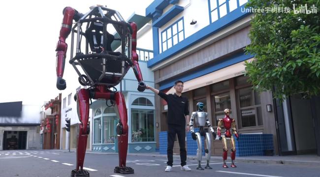 宇树载人变形机甲一拳能锤倒砖墙 现实版“高达”震撼登场