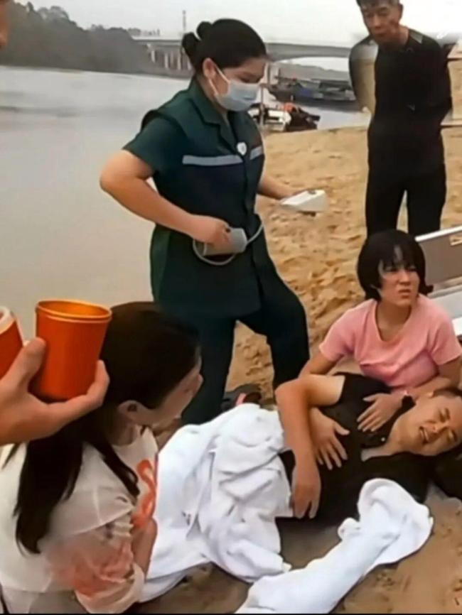 男子连救2名落水儿童累到心脏骤停 英勇行为感动众人