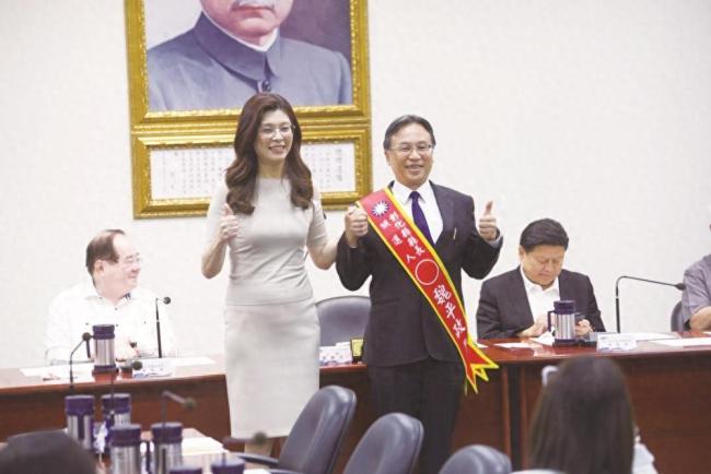 魏平政披国民党“战袍”出战彰化
