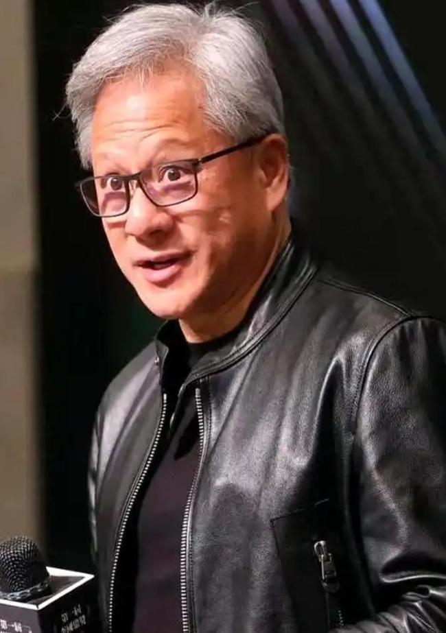 黄仁勋说没有任何工作我看不上 从扫厕所到科技巨头的崛起