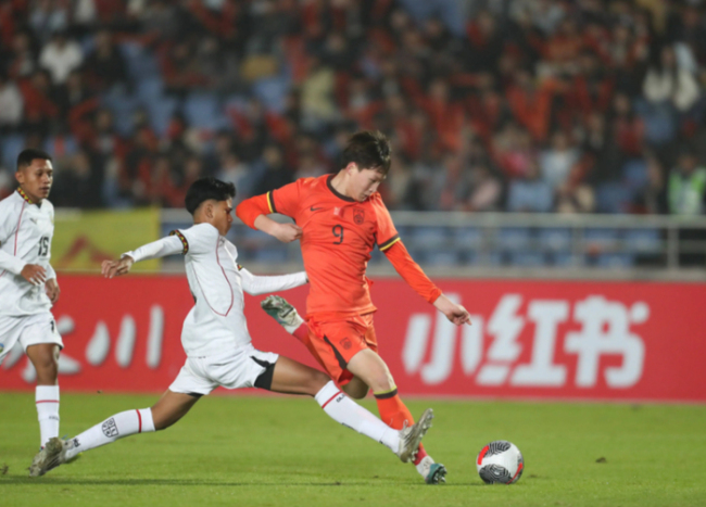 过年了！中国男足光芒一天：U16打爆韩国夺冠 U17复仇沙特 宋凯骄矜 双国少队同日创佳绩
