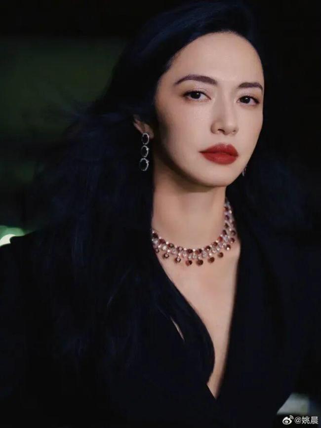姚晨方回应转发监狱来的妈妈 澄清投资传闻