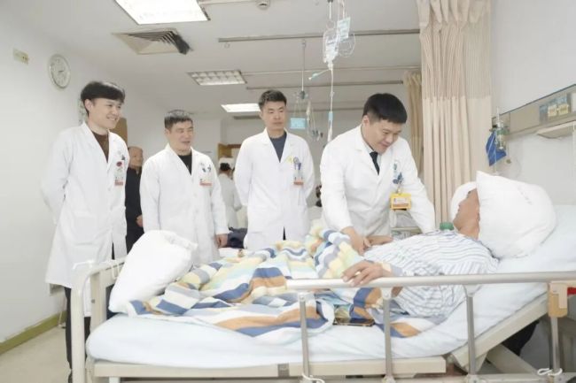 医生：给肝癌患者多一点时间去爱 拼尽全力挣回时光