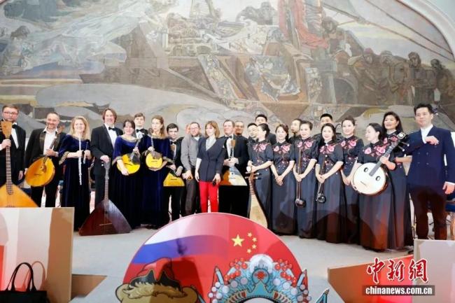 家属讲述26年前普京抱中国男孩细节 历史续写温情