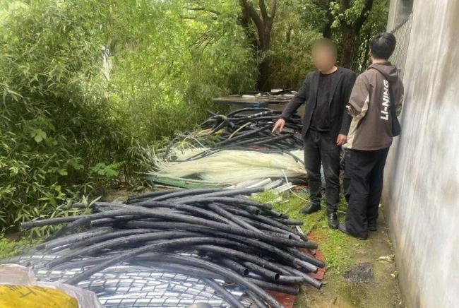 男子偷20万电缆还返回现场帮民警破案 自投罗网