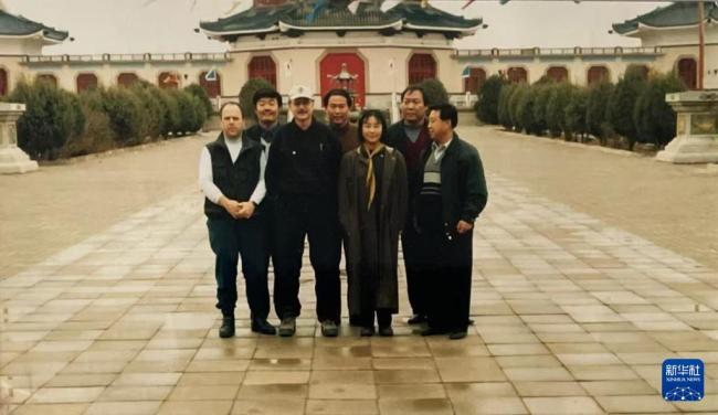 5萬棵樹的"恩人"找到了 跨國友誼見證綠洲奇跡